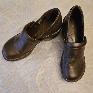 Kohls Brown Slip On Shoe, Size 6 1/2M